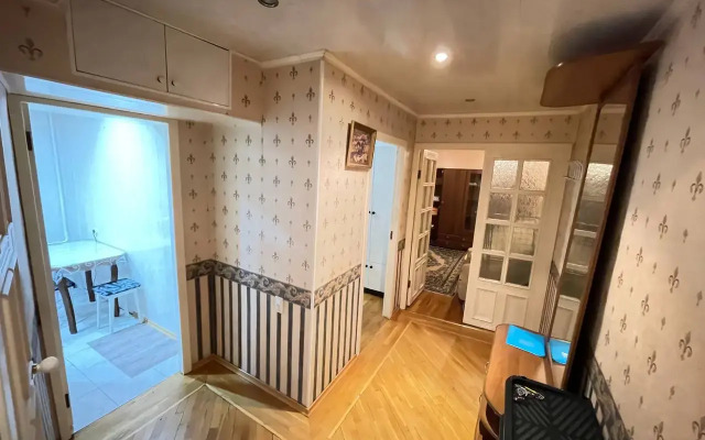 V Samom Tsentre Flat