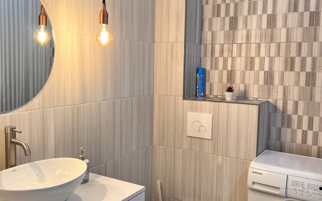 Na Konstantina Posyeta 3 Flat