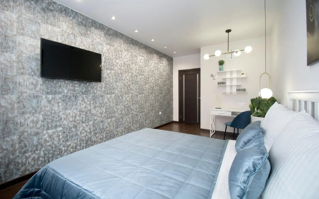 Bolshoy Razdelny Lyuks V Tsentre Flat