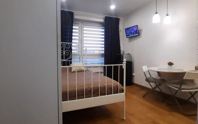 Studiya Ryadom s Metro Flat