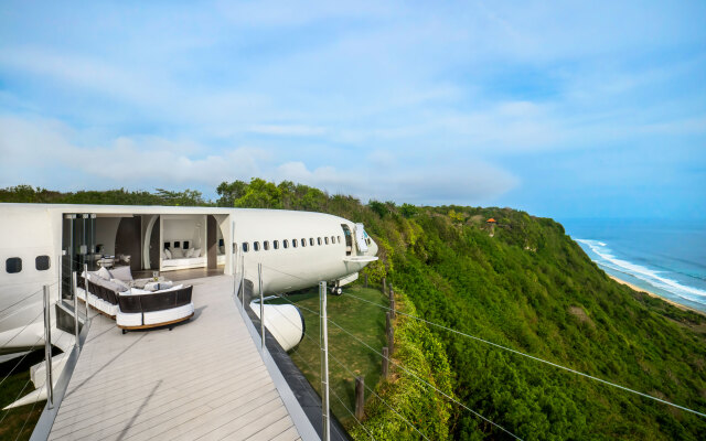 Private Jet Villa