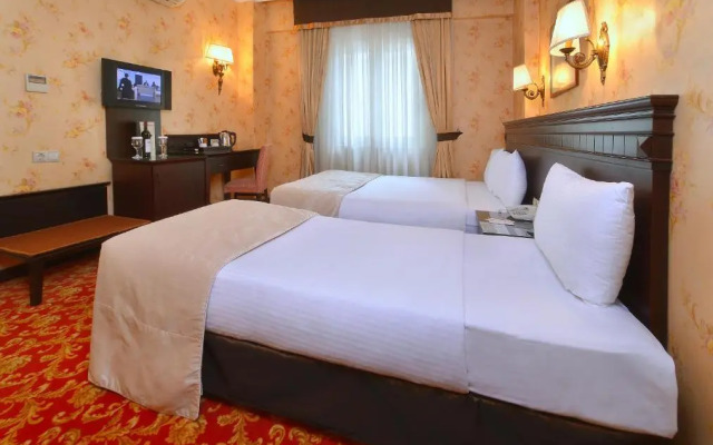 Pera Rose Hotel