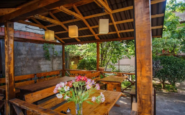 Astaspring Guest House