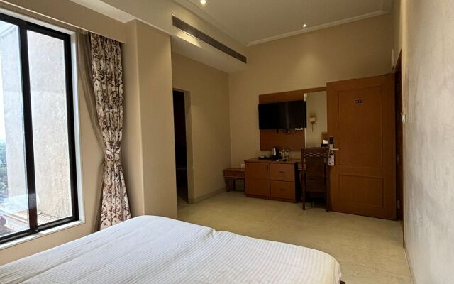 Fisco The Hub Link Hotel