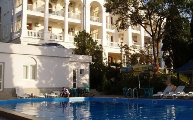 Neva Yalta Hotel