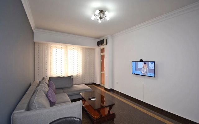 Bu944, 2-Komn. V Novostroyke Na Ul. Pavstosa Byuzanda Flat