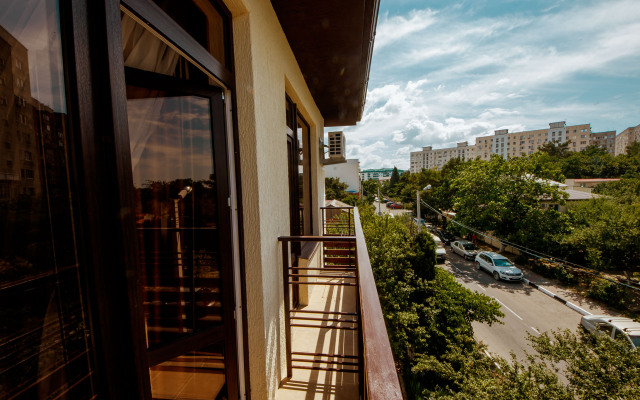 More Hotel