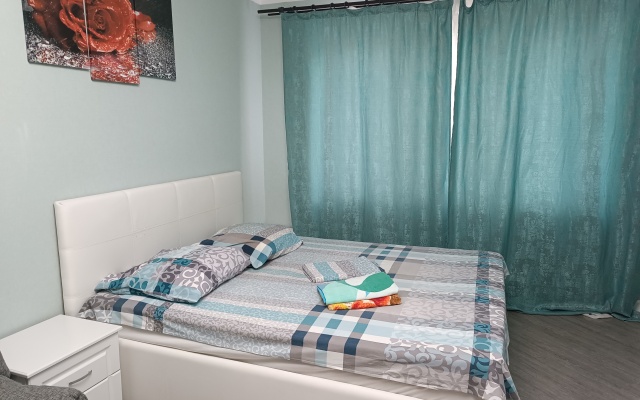 Апартаменты (2) на Лунной 30А