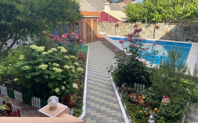 Na Belinskogo Guest House