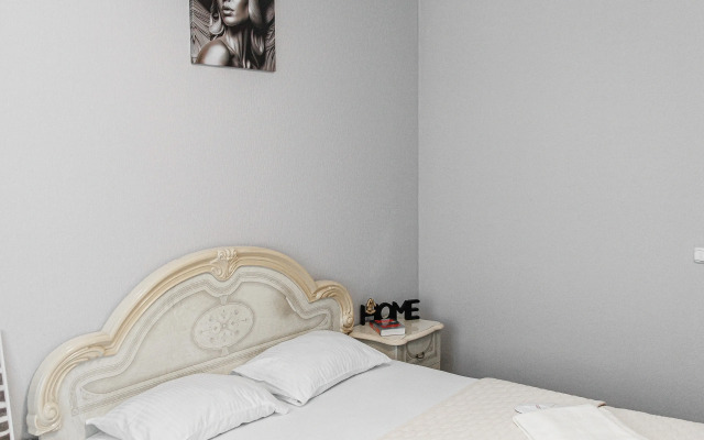 Po Ulitse Avrory 10 Apartments