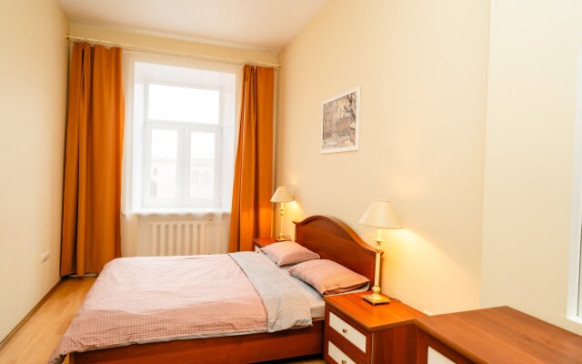 SBolshaya Morskaya 36 Two-bedroom  in St. Petersburg style Parking in the courtyard Fiat