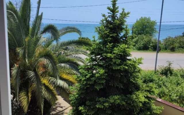 Barkhatny Sezon Guest House