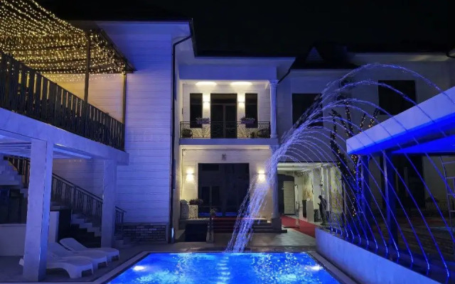 Grand Karavan Hotel