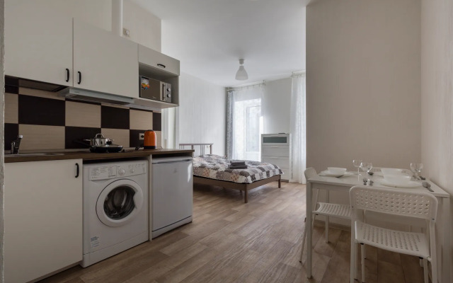 Studiya s balkonom Bombflat na Grivtsova Apartments