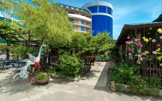 Курортный отель Лазурный берег