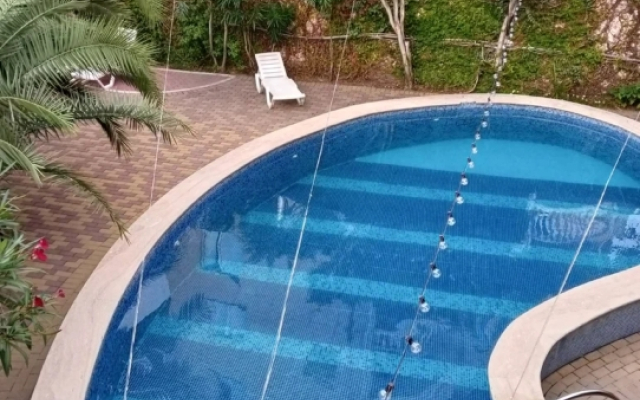 Lira Hotel