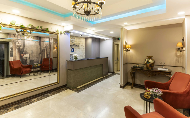 Raymond Old City Hotel