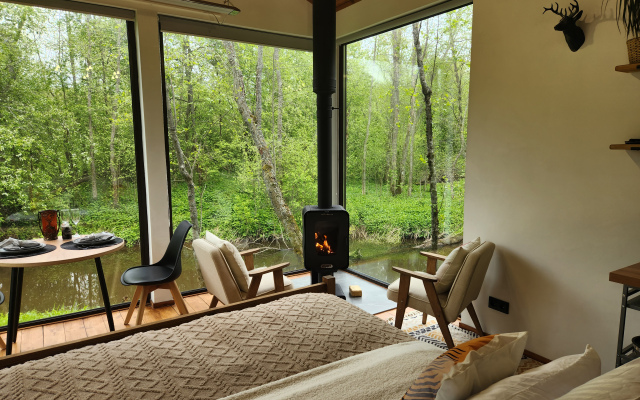 Zhivopisniy ostrov Glamping