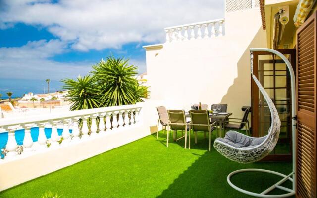 Parque Cristina Ocean View Apartments