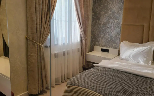 Shedevr Plaza Hotel