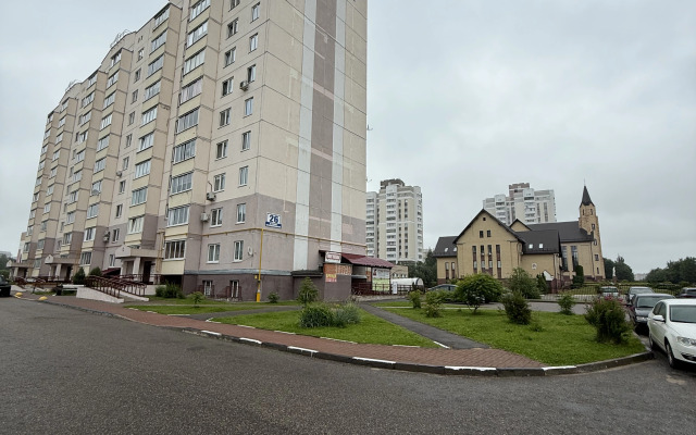 Uyutnaya Odnushka s Dizaynerskim Remontom Flat