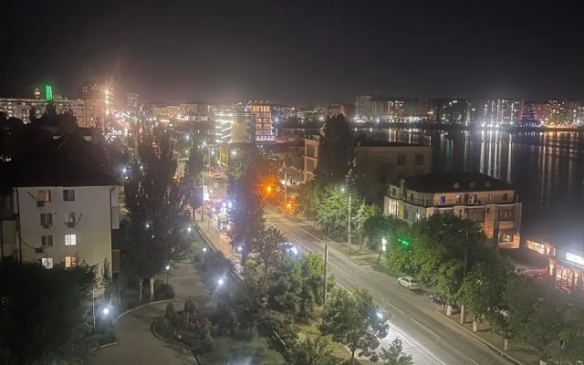 Квартира с Видом на Море, Озеро и Парк