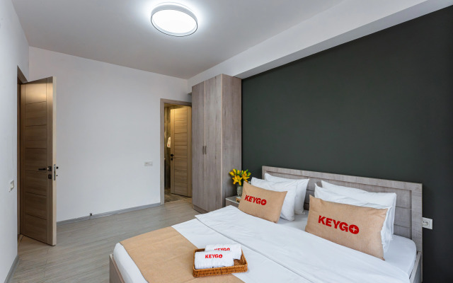 KeyGo #0127, 2 Bedroom, City Center Apartments