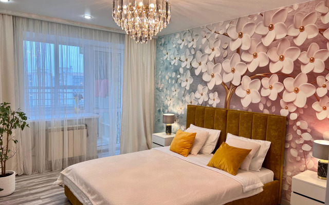 U Metro Chkalovskaya Yekaterinburg Chapaeva 72a Flat
