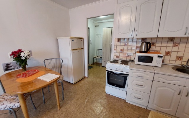 Апартаменты Студия с балконом у ТЦ Колумб