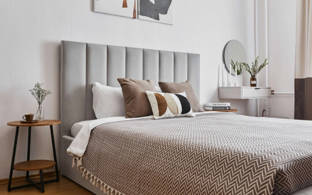 Квартира FlatStay Карповки 16| Большая видовая 4шка с камином