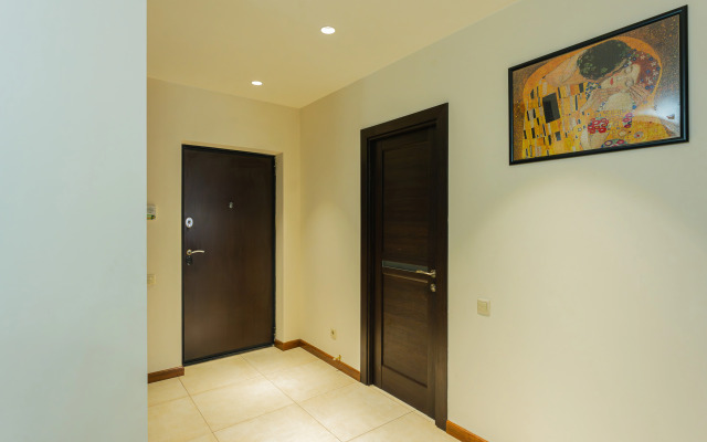KeyGo #0099, 1 Bedroom, Balcony, Near National Gallery Apartments