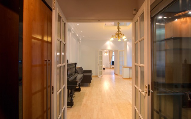 Апартаменты Апарт 24 у Эрмитажа с видом на реку Мойку