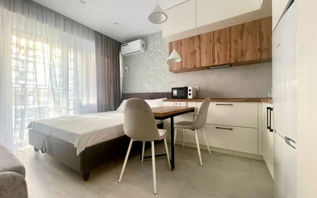 Dlya Troikh Gostey S Vidom Na More Flat