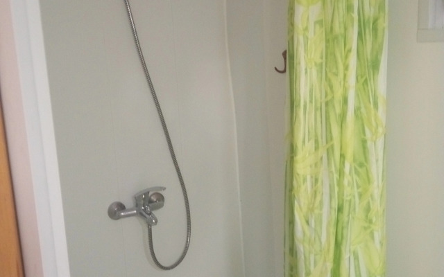 Prosvescheniya, 88 guest House