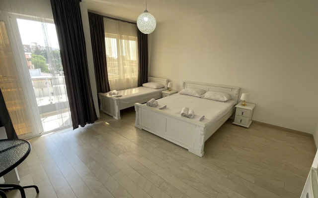 Elma Apartment Hotel