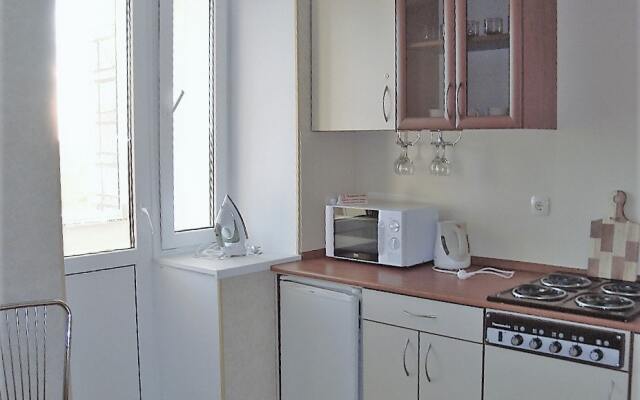 Uyut Flat 1