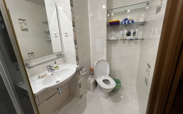 Квартира Семейный Люкс 139 кв. м напротив Отеля Hilton