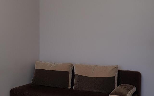 Apartamenty S Gostinnoy I 2 Spalnyami Flat