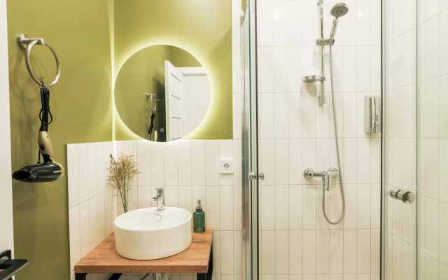 Апартаменты На Семена Лагоды (1)