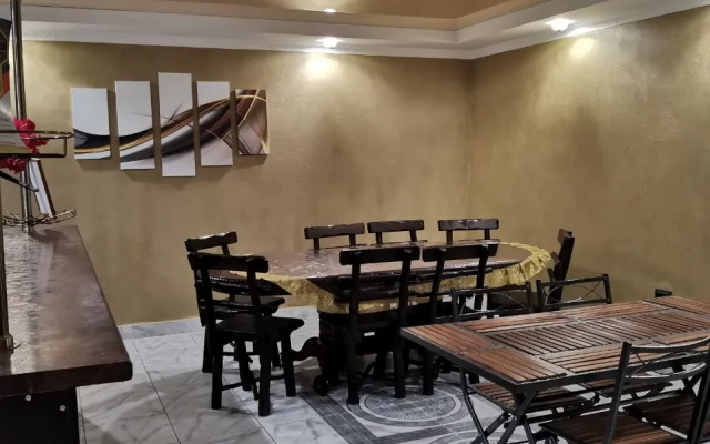 Гостевой дом Уютный коттедж для большой компании