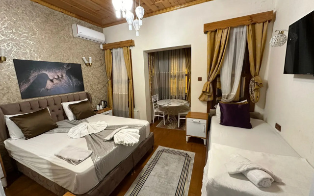 Gur Royal Suit Apartments