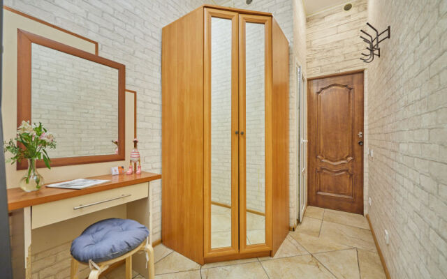 V Tsentre Goroda Flat