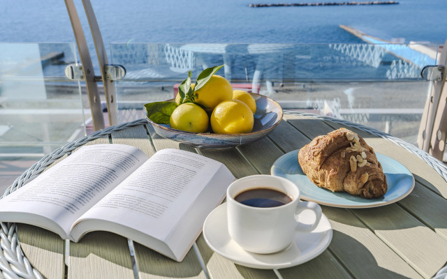 Отель Серенити Премиум