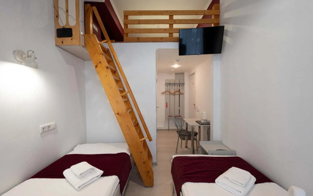 Hotel, IQHotel