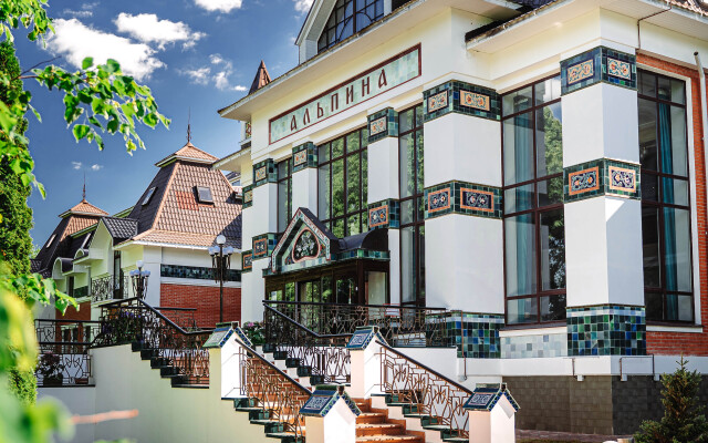 Villa Alpina Hotel