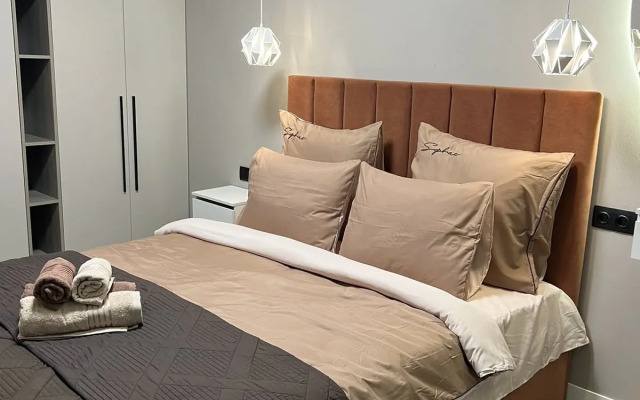 Eksklyuzivnye na Sutki Apartment