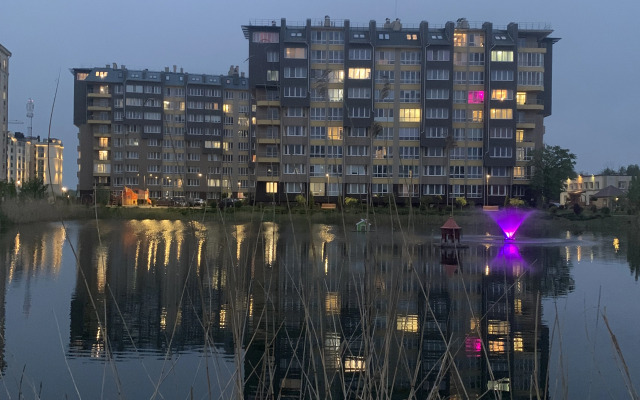 Evrodvushka u morya Krants -Park Flat