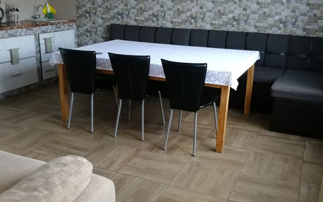 Dach-Khaus Guest House