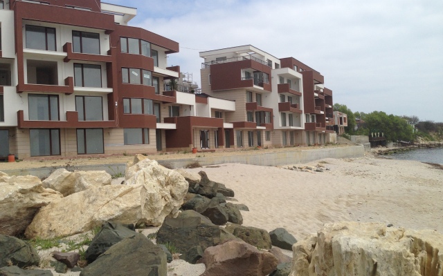 Akrotiriya Aparthotel