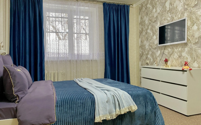 Квартира трехкомнатная рядом с цирком